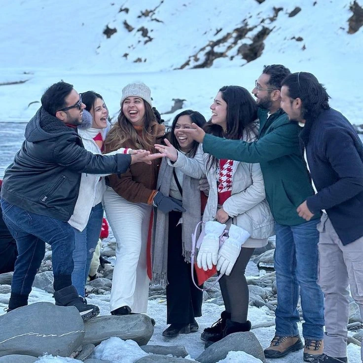 People enjoying on india tour